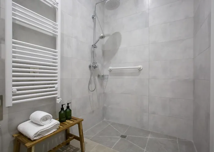 Urbil Zumalacarregui 3* Bilbao