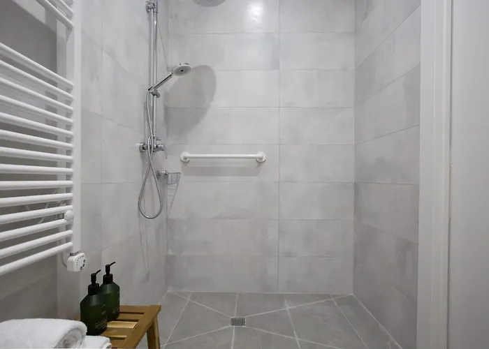 Urbil Zumalacarregui Aparthotel Bilbao