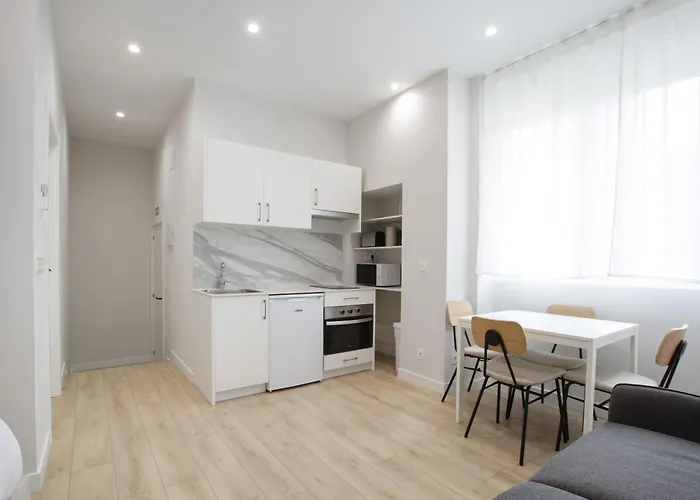 Urbil Zumalacarregui Aparthotel Bilbao