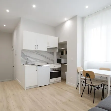 Urbil Zumalacarregui Hotel apartamentowy Bilbao