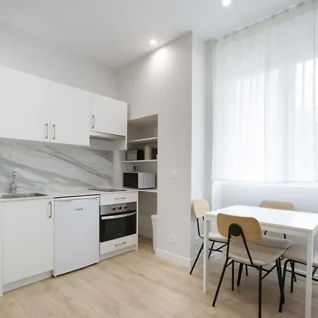 Urbil Zumalacarregui Hotel apartamentowy Bilbao