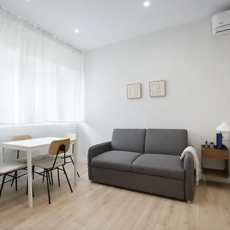 Hotel apartamentowy Urbil Zumalacarregui